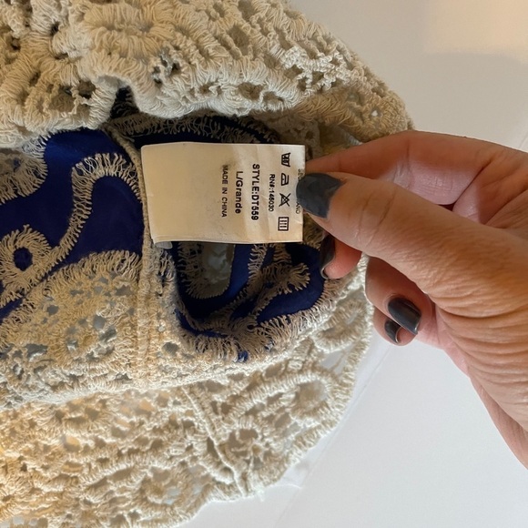 Contrast crochet panel tunic - Picture 5 of 7